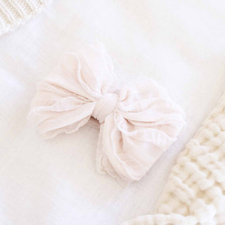 Caden Lane - Large Ruffle Knit Bow | Purples: Off White