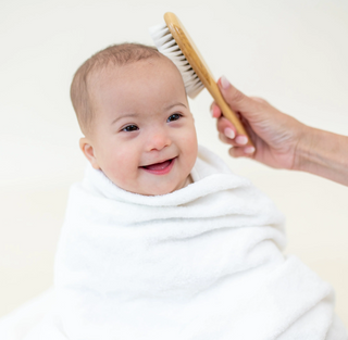 KYTE BABY BAMBOO INFANT 3 PIECE BRUSH AND COMB SET