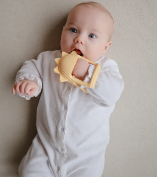 MUSHIE NO-DROP TEETHER