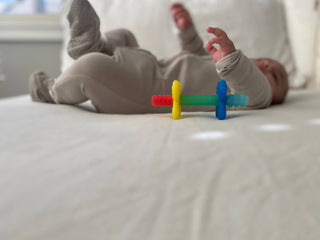 Itzy Ritzy - Teensy Tubes™: Rainbow